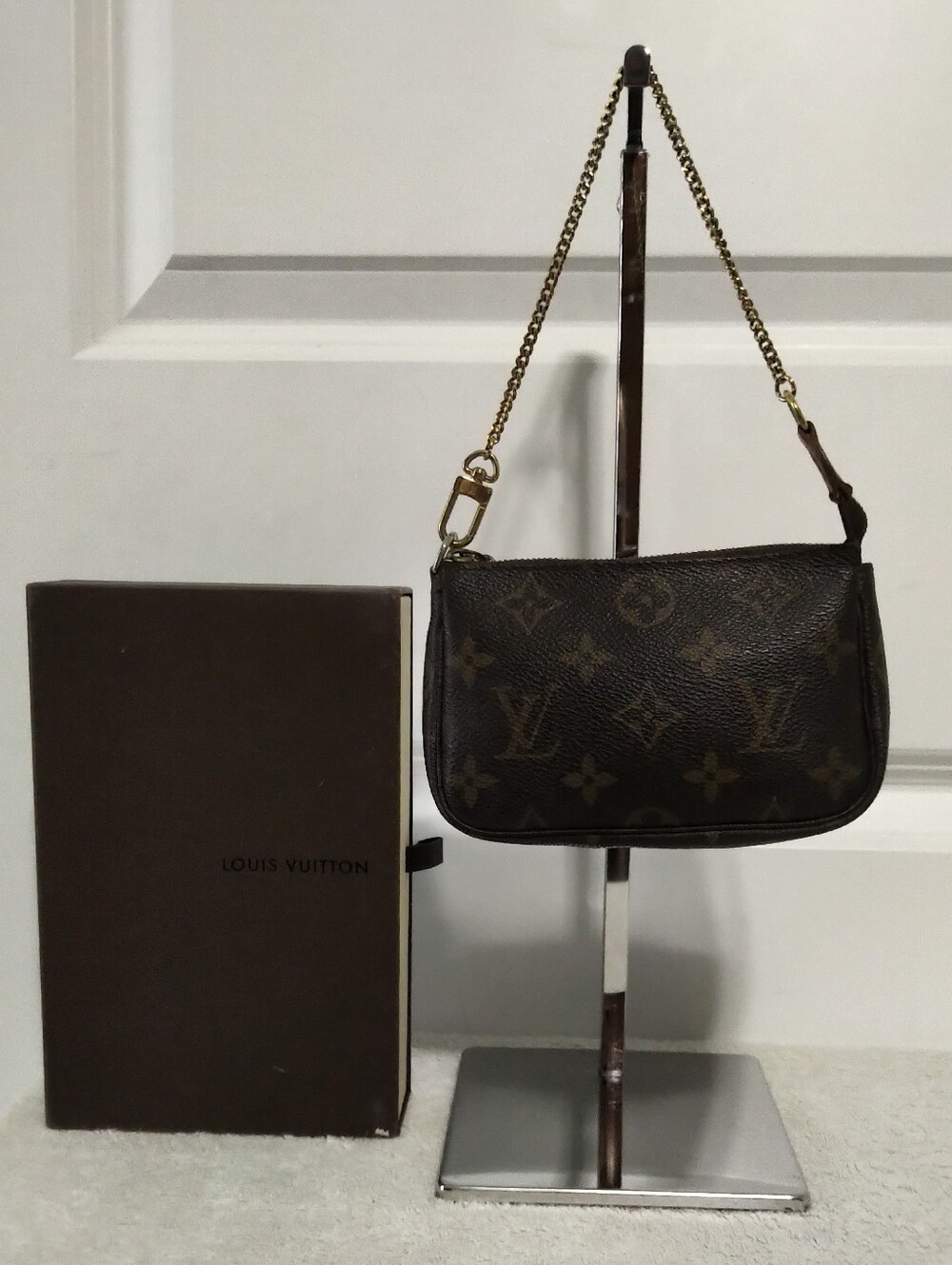Authentic Louis Vuitton Monogram Mini Pochette Purse